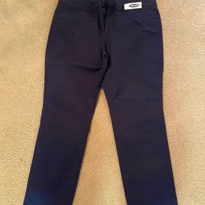 Old Navy Mid Rise Pixie 12 Ankle